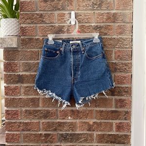 Levi’s Ribcage Shorts